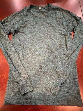 Lululemon Swiftly Tech Long Sleeve Green Gray Tee Size 10